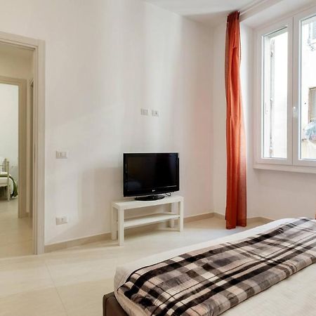 רומא Iflat Lovely And Bright 2 Bed Flat Near Termini מראה חיצוני תמונה