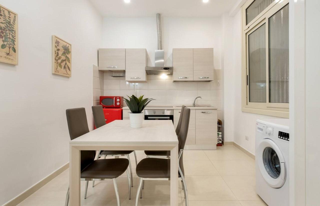רומא Iflat Lovely And Bright 2 Bed Flat Near Termini מראה חיצוני תמונה