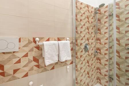 רומא Iflat Lovely And Bright 2 Bed Flat Near Termini מראה חיצוני תמונה